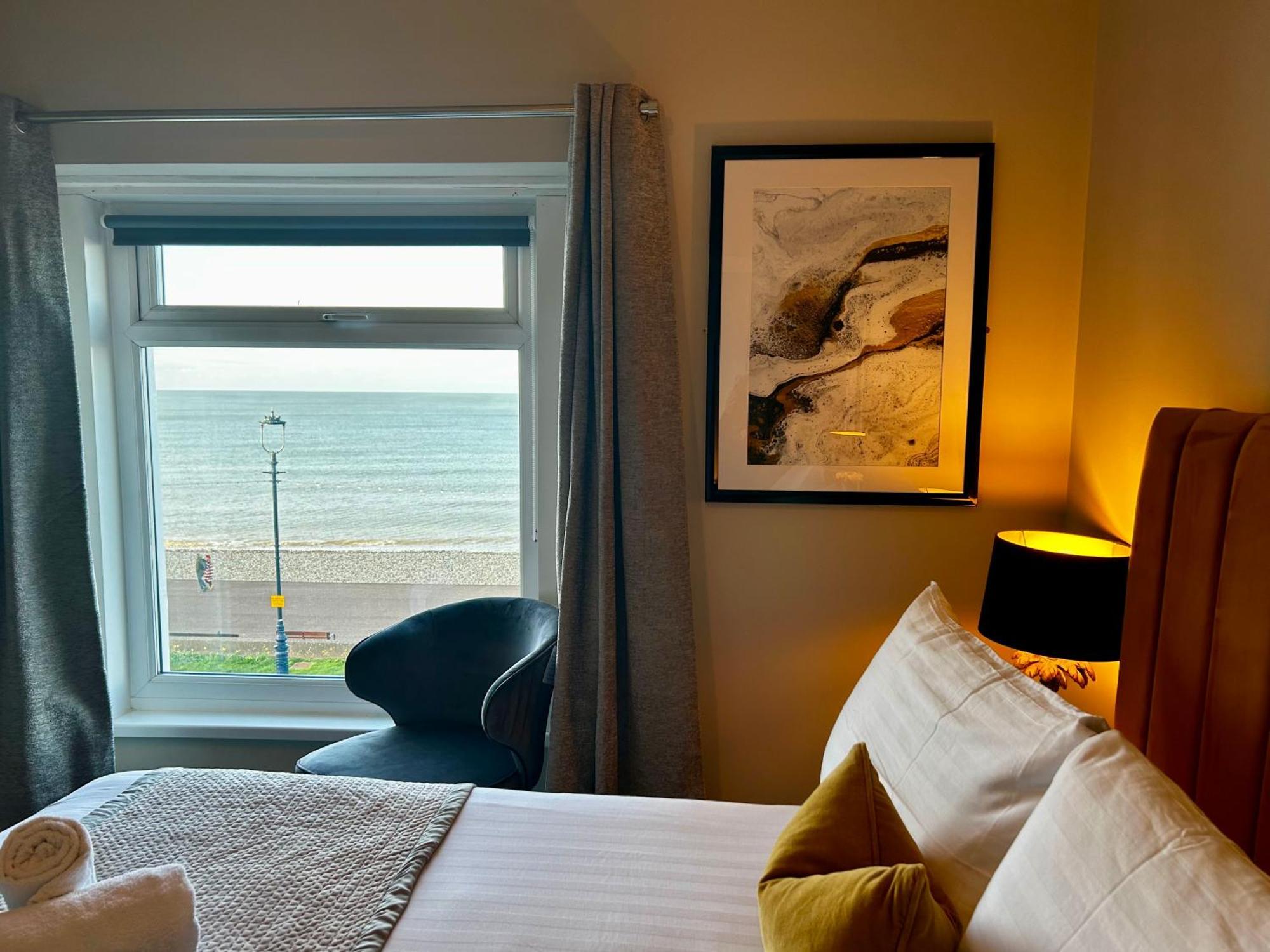 Hotel No5, Beachfront With Free Private Car Park Llandudno Zewnętrze zdjęcie