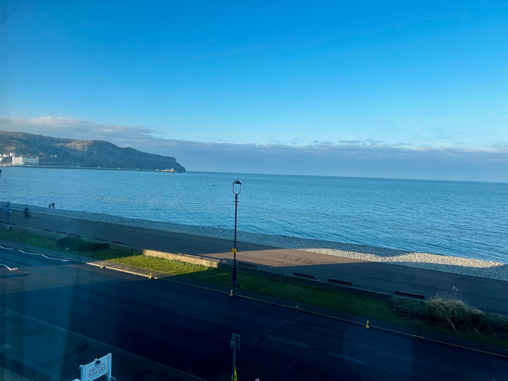 Hotel No5, Beachfront With Free Private Car Park Llandudno Zewnętrze zdjęcie